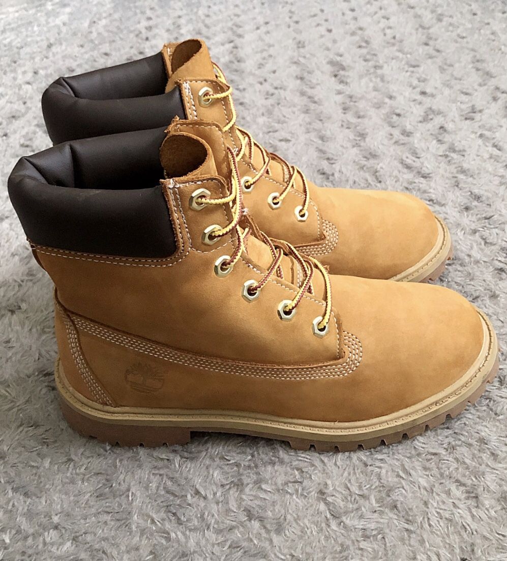 Boys Timberland 6-inch Premium boots retail $125 size 6M Like New! Excellent condition no issues normal wear. Classic Waterproof Wheat Nubucks. These
