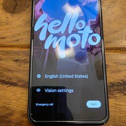 2024 Motorola Razr Plus