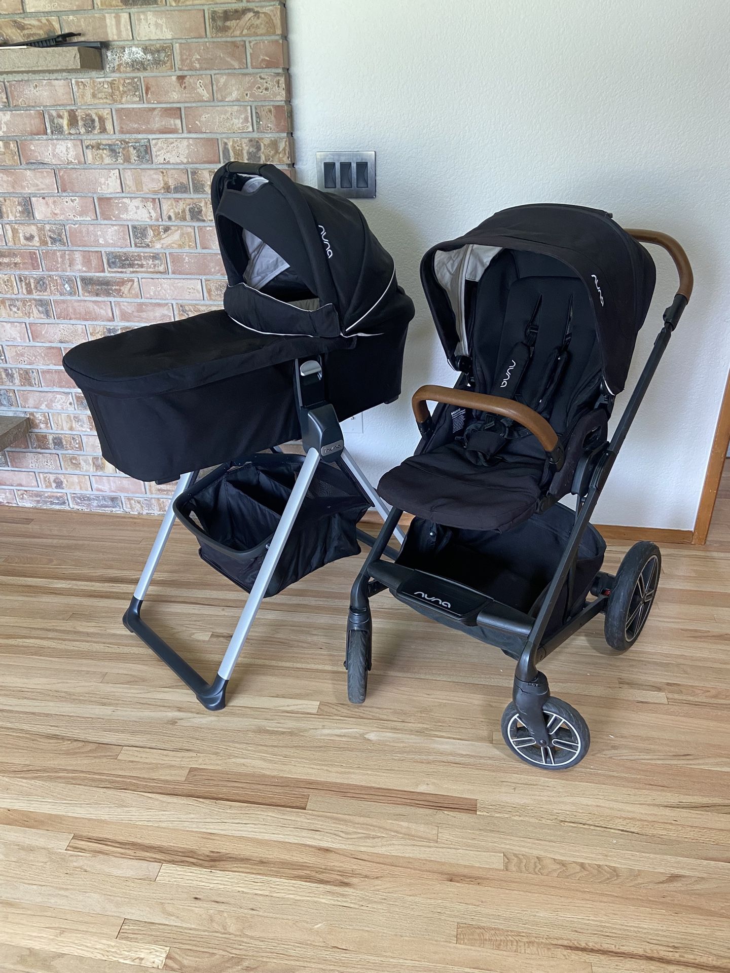 Nuna Mixx Stroller With Bassinet And Stand Black