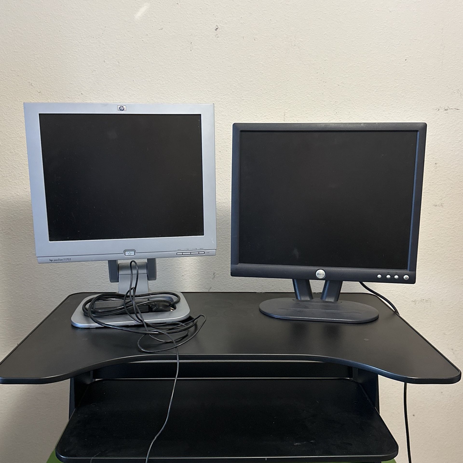 2 VGA Monitors 15” And 17”