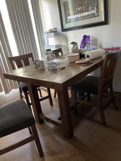Big Table 4 Chair