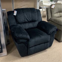 Black Friday Sale*** Rocking Recliner 