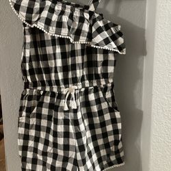 Girl’s Clothes 