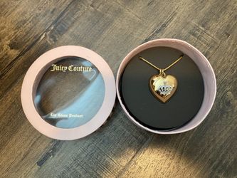 Juicy Couture Pendant