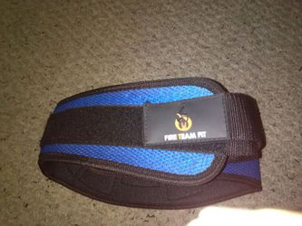 Velcro weight lifting belt new size small