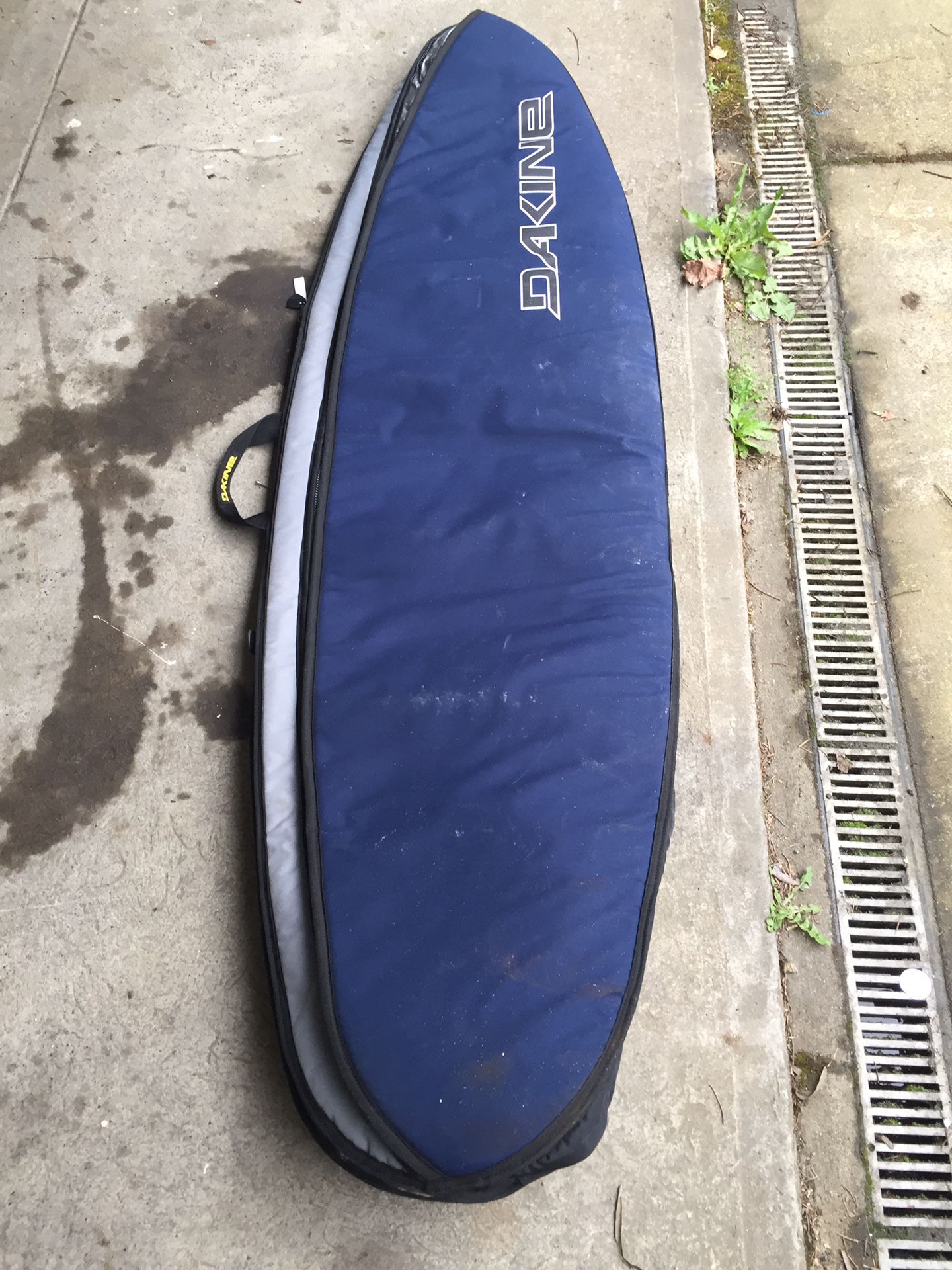 Dakine surfboard bag