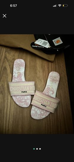 LOW PRICE MOVING- DIOR SANDALS