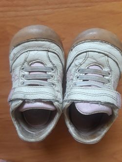 Stride Rite infant girl size 4.5