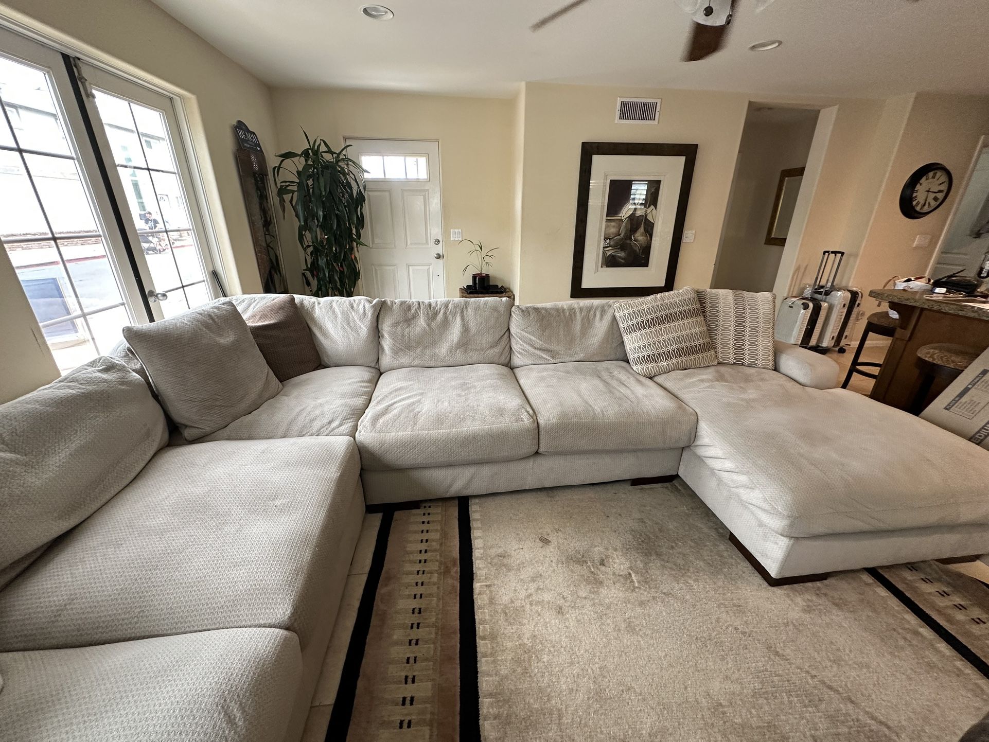 Sectional Couch Very Comfy No Stains Or Rips