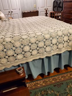Antique Lace King Bed Covering