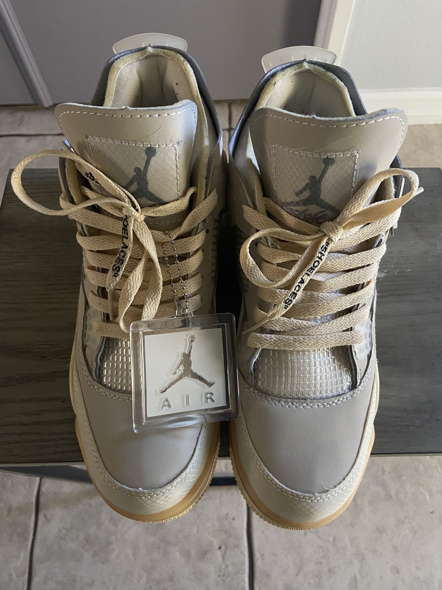 Jordan 4 Off whites
