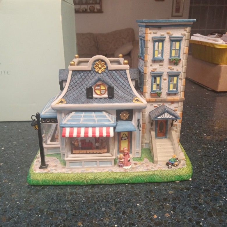 Party Lite - Toy Shoppe