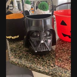 Darth Vader - Star Wars Bucket Candy $10