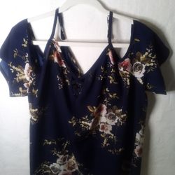 Botanical Print Off Shoulder Sleeves Top

Size 3XL 