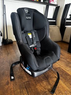 Nuna Convertible Car Seat Black