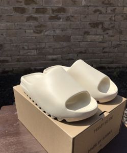 Yeezy Slides Bone