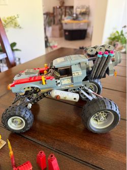 THE LEGO MOVIE 2 70829 - EMMET AND LUCY'S ESCAPE BUGGY Partial As Pictured