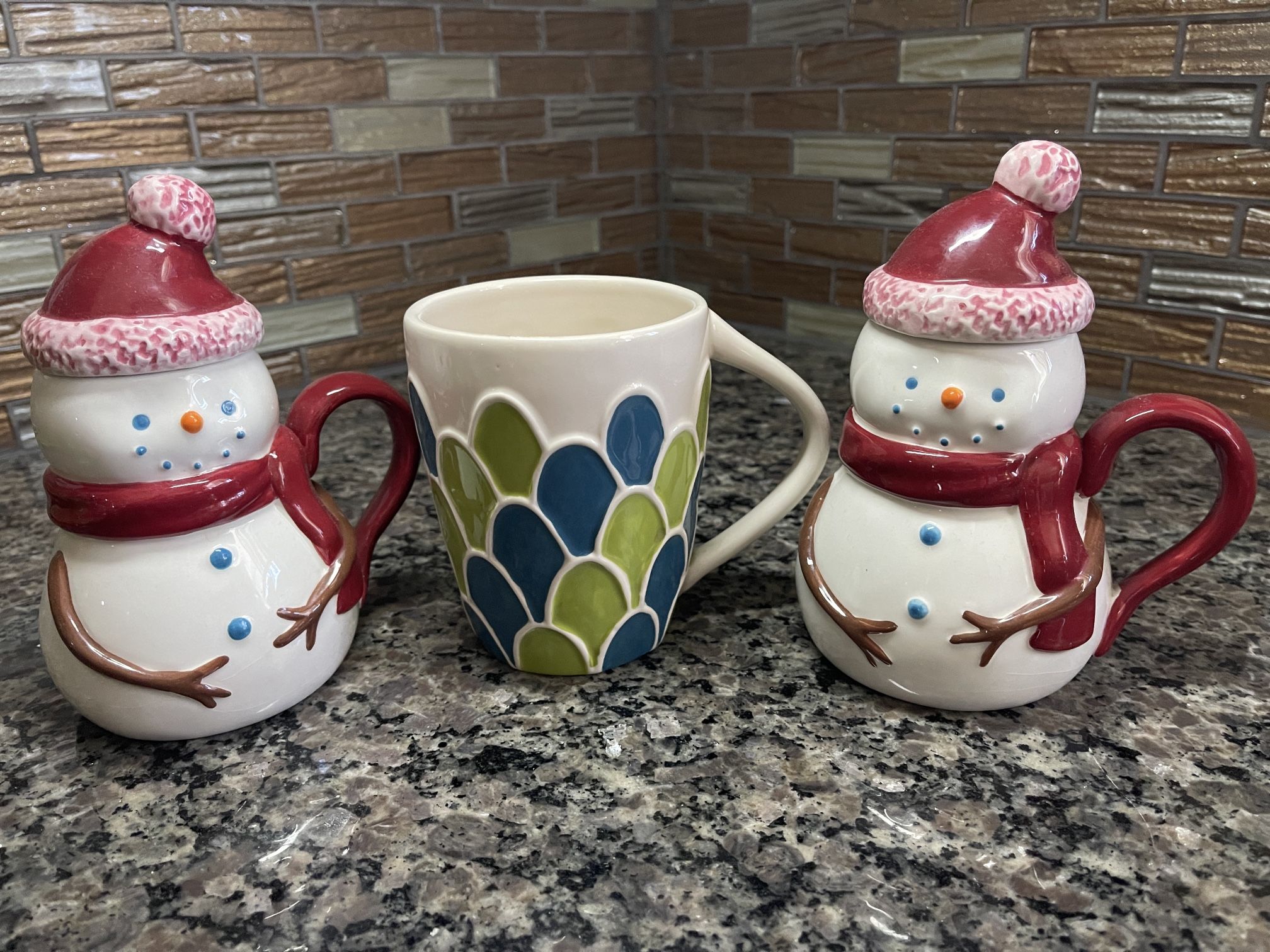 3 Starbucks Coffee Mugs: 2006 Snowmen Holiday, 2009 Peacock