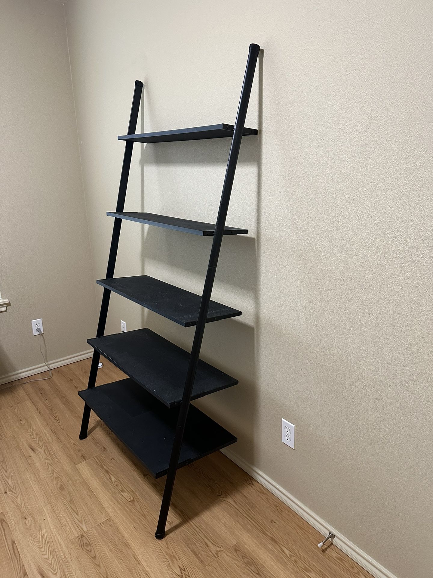 Slanted Standing Shelves