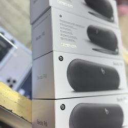 Brand New Beats Pill Wireless Bluetooth Speaker 🔈 📱⌚️🔥on Sale 🔥⌚️📱📷