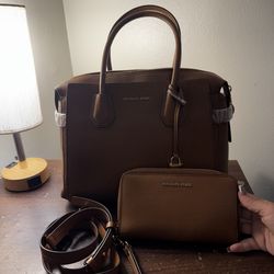 NEW MK PURSE AND WALLET🤎