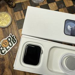 Apple Watch 9th Gen 45mm Like New Open Box