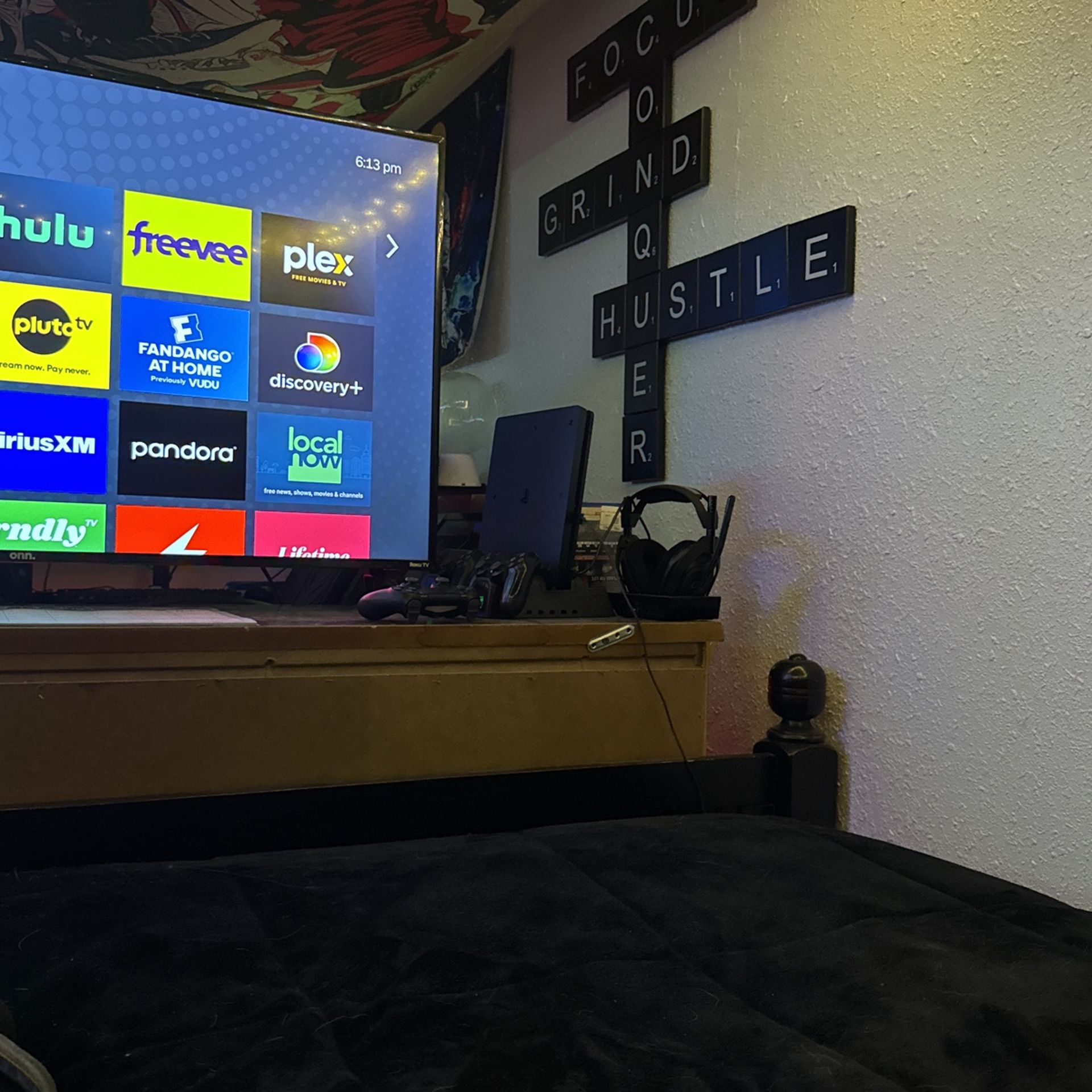 PS4 With 2 Controllers