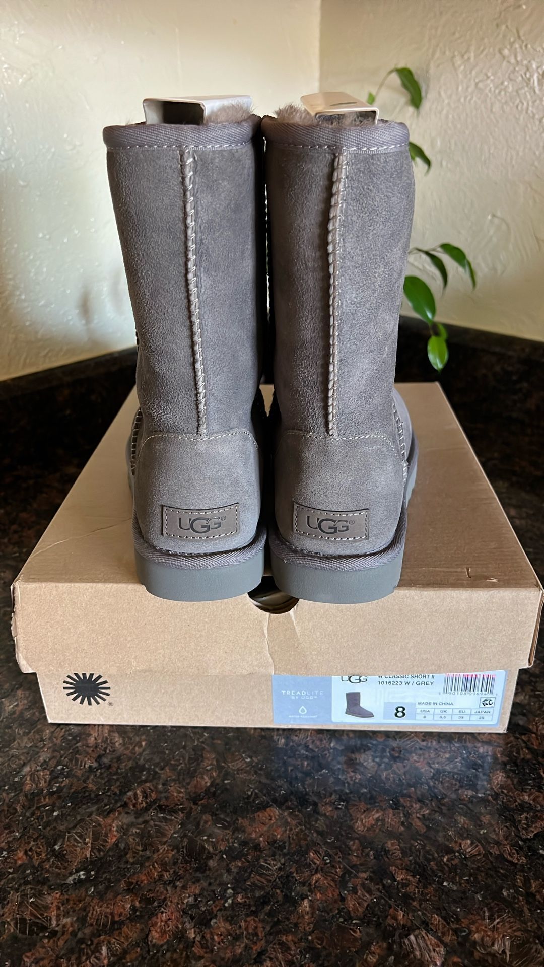 UGG BOOTS