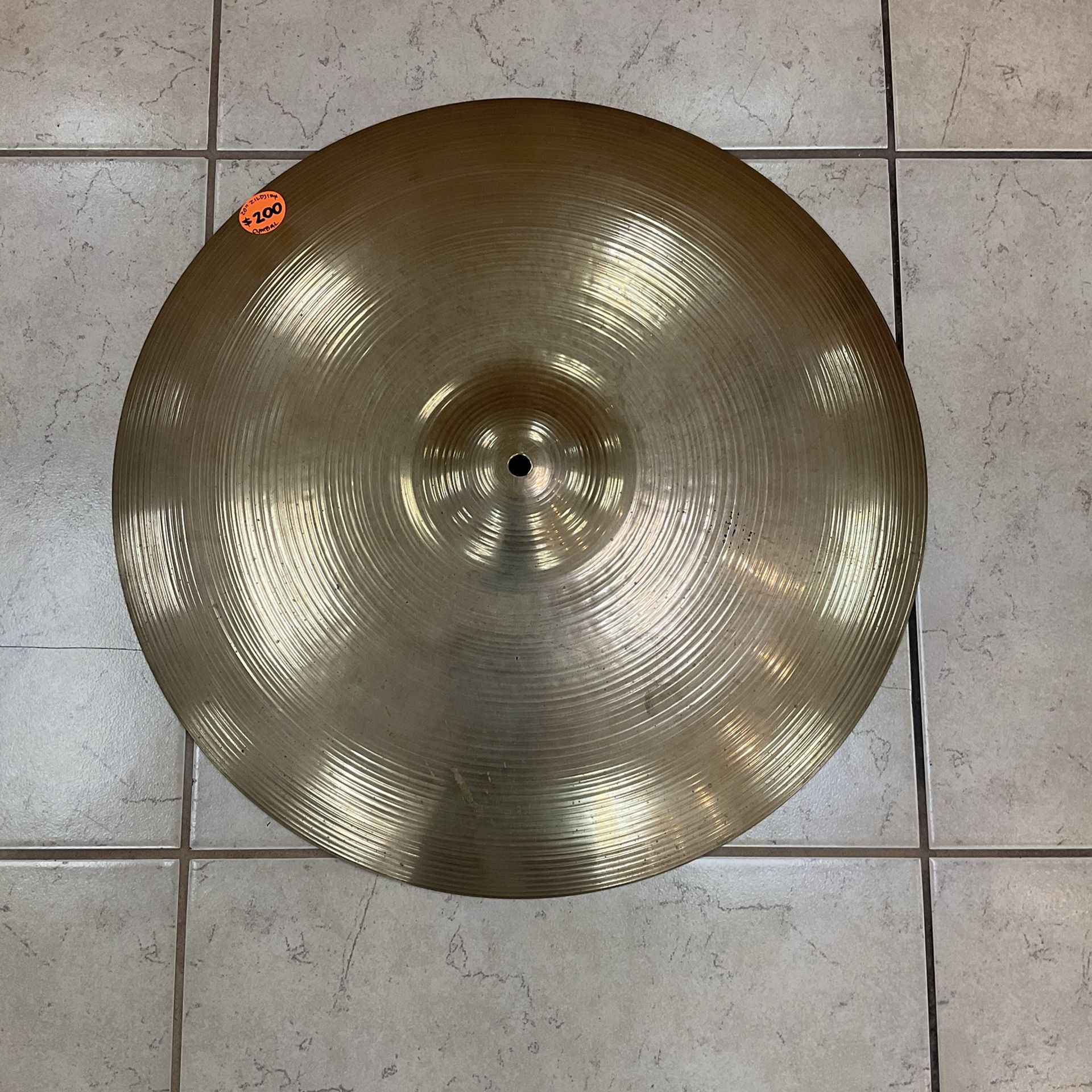 ZILDJIAN 20” CYMBAL.