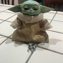 Baby Yoda Mandalorian Animatronic