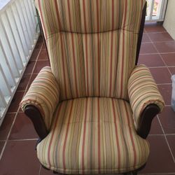 Dutailier Rocking Chair