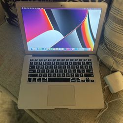 2017 MacBook Air / 13”/Excellent Condition 