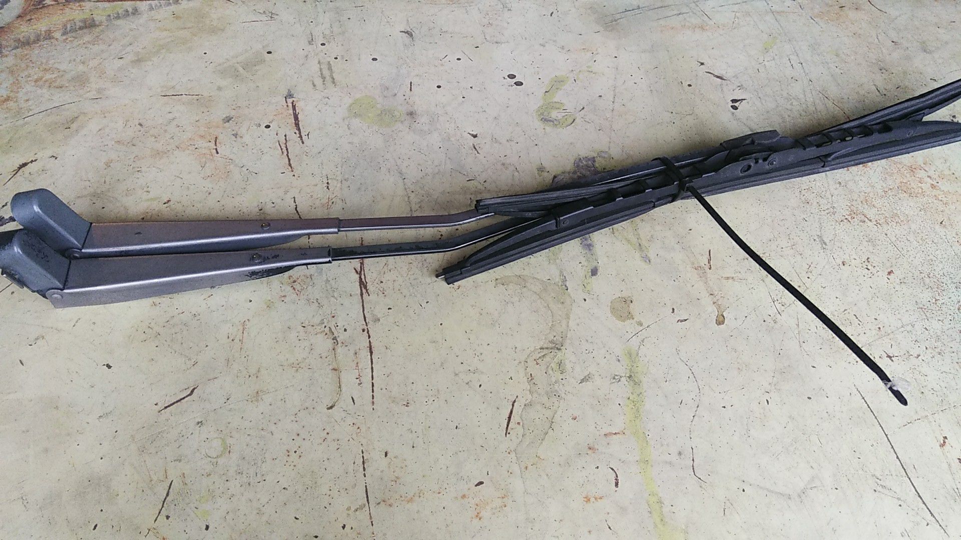 88-98 Chevy GM truck SUV factory wipers
