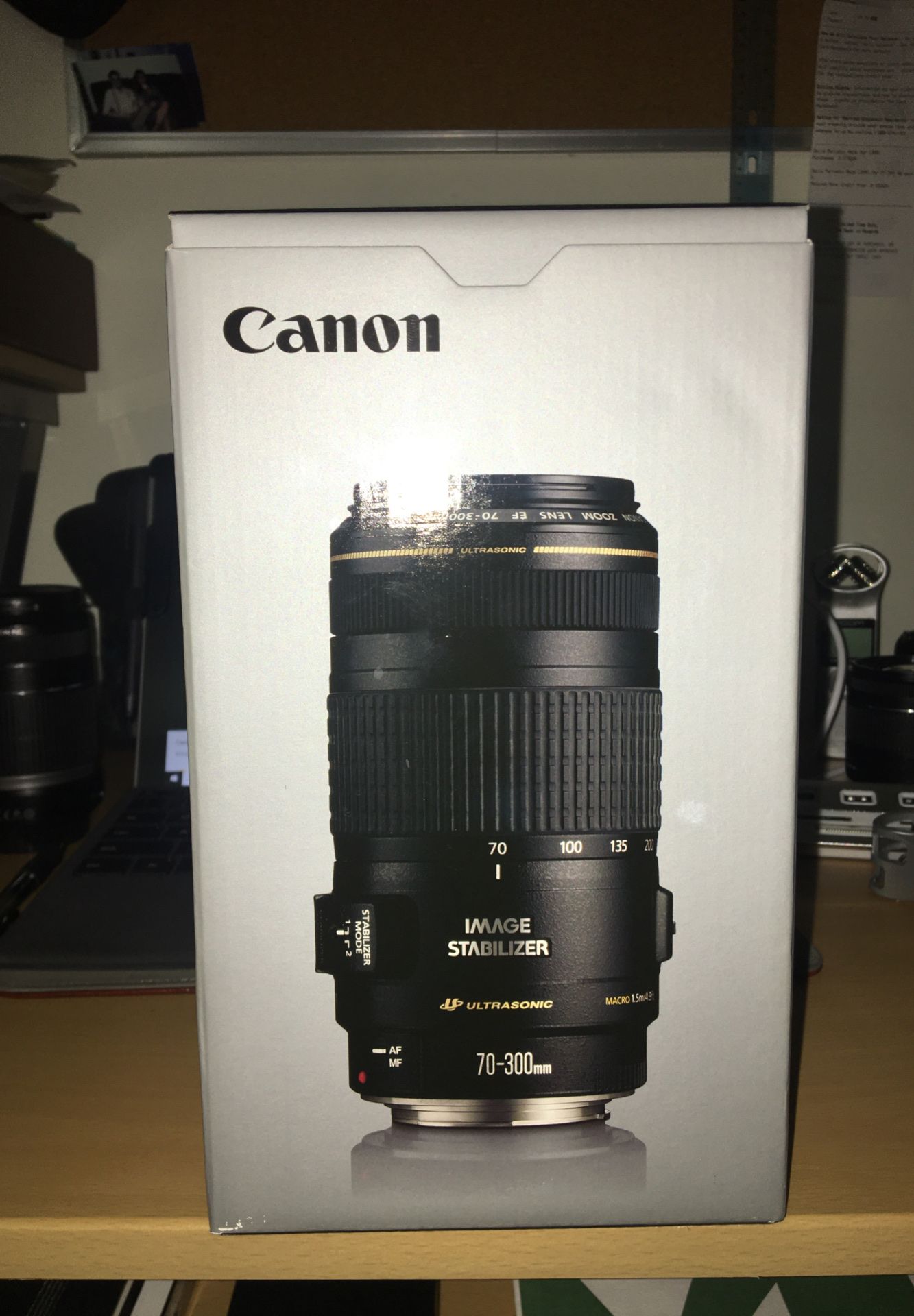 Brand new Canon 70-300 mm F/4-5.6 IS USM