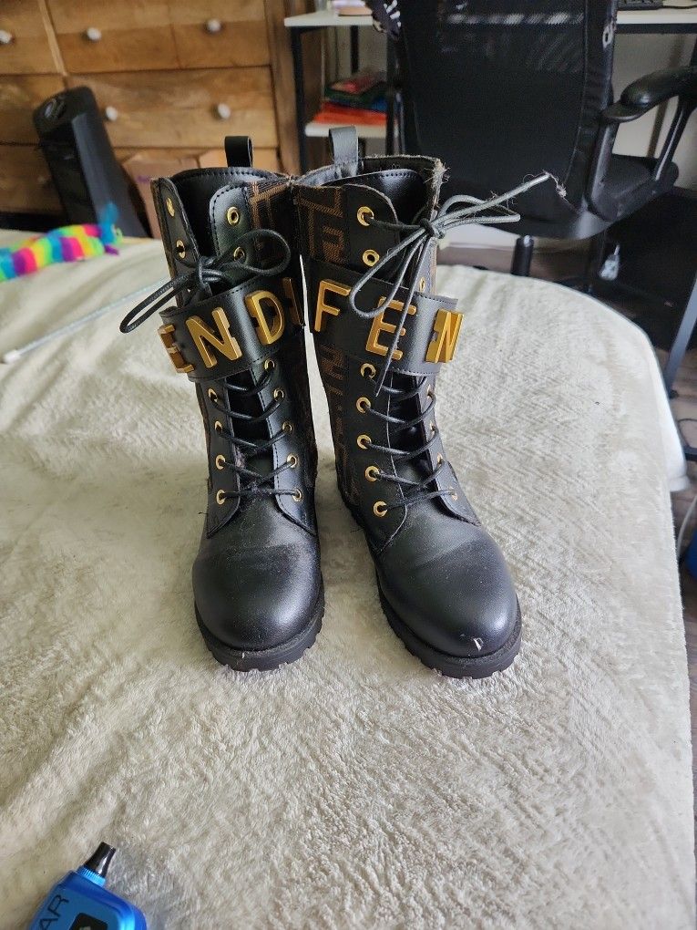 Kids Boot Size 2