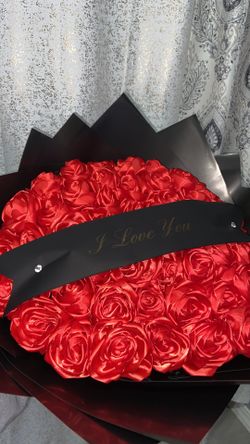 flowers/bouquets/arrangements