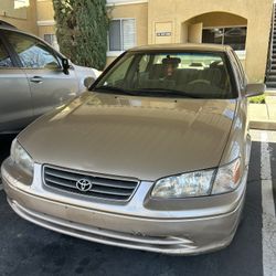 2000 Toyota Camry
