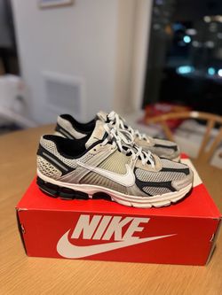 Used Nike Vomero 5 Supersonic Size 9.5