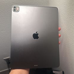 Apple iPad Pro 4th Generation 12.9 Inch (128gb WiFi Only) 10/10 Condition Space Grey Color Neve Used It 