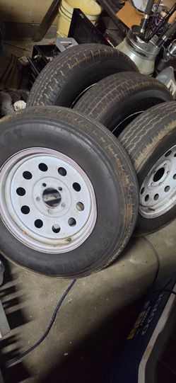 Trailer wheels & tires
