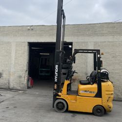 Forklift 