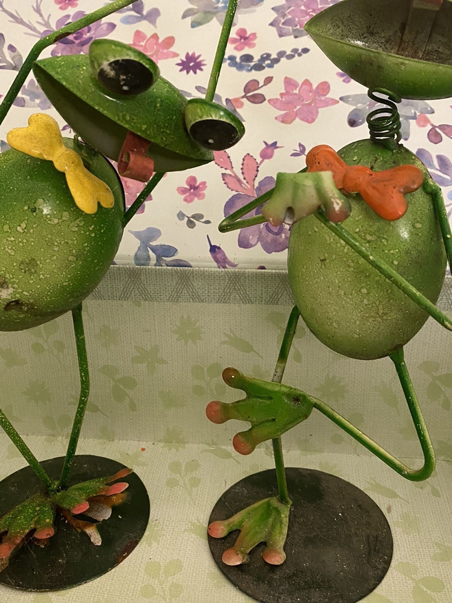 Garden Metal Frogs- Pending