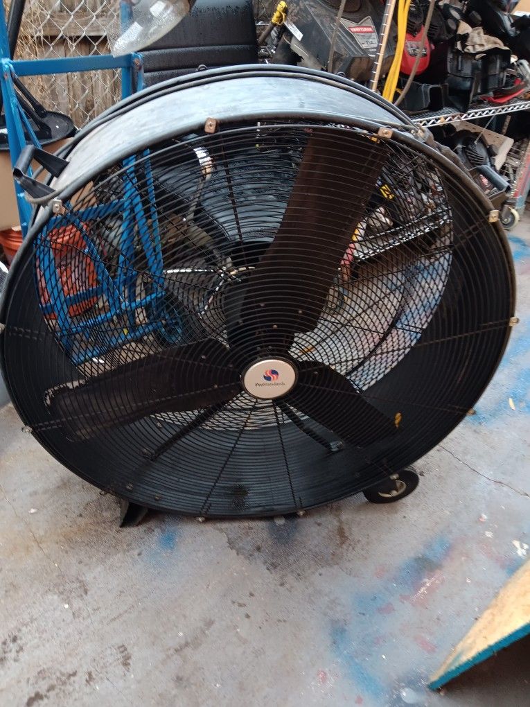 Used ProStandard Fan 2 Speeds.