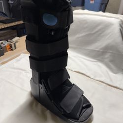Medline Large Pneumatic Medial Walking Boot
