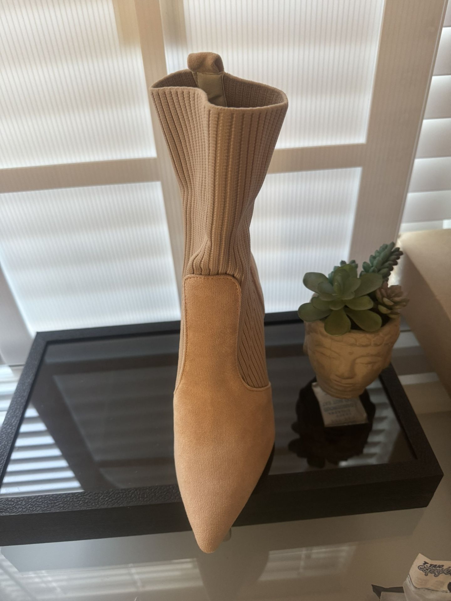 Women’s Boots Size 6