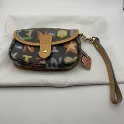 503-PTT Vintage Dooney Bourke Snap Flap Wristlet  No. 00145550  6 X 1.5 X 4 In.