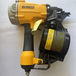 DEWALT Pneumatic 15-Degree Coil Corded Siding Nailer