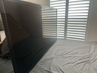 Samsung 60” TV Edge-lit LED 1080p with Remote