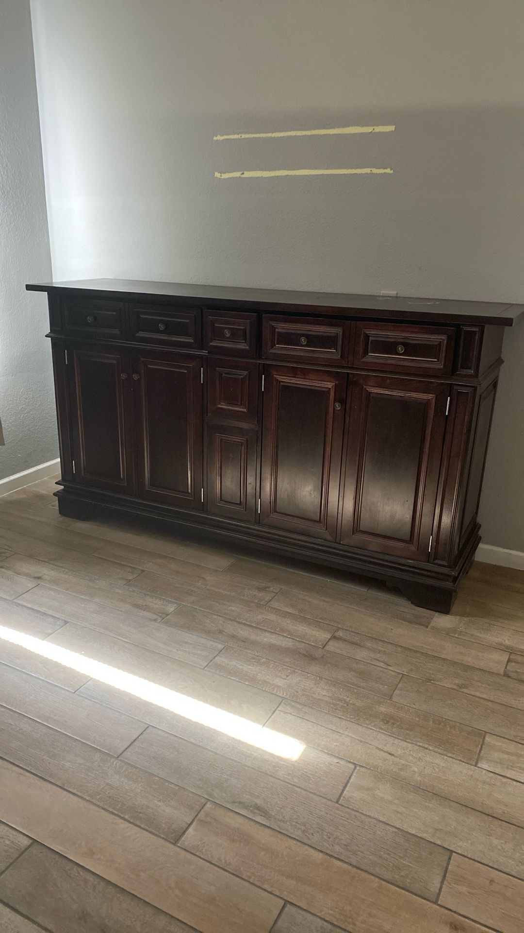 Vendo Mueble Muy Bonito Color Vino