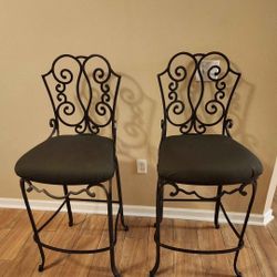 Stylish Iron Heavy-Duty Bar Stools (Set of 2)
